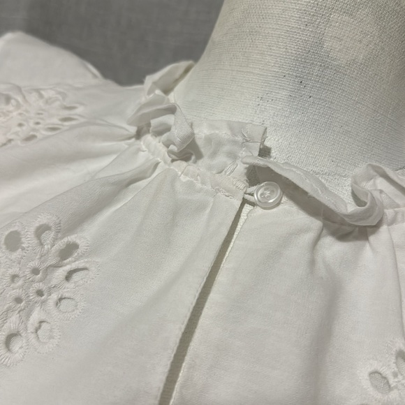 NWT Free Assembly Cotton Eyelet Flutter Sleeve-White-Sz XS - Picture 2 of 16